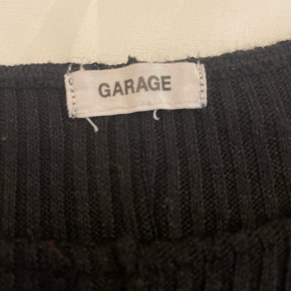 Black Ribbed Cut-Out Tee - Picture 3 of 3